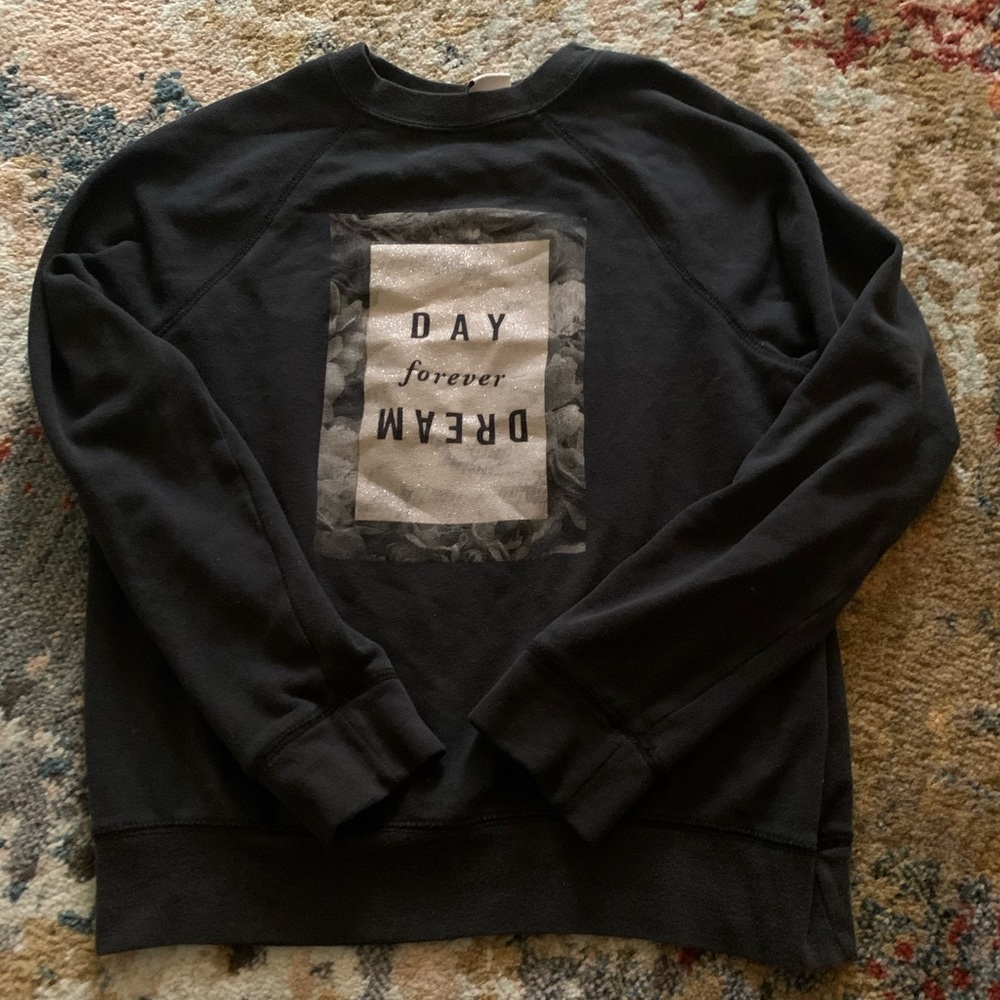 crew neck